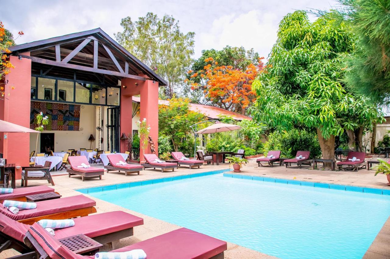 Hibiscus House Gambia Hotel Brufut Kültér fotó