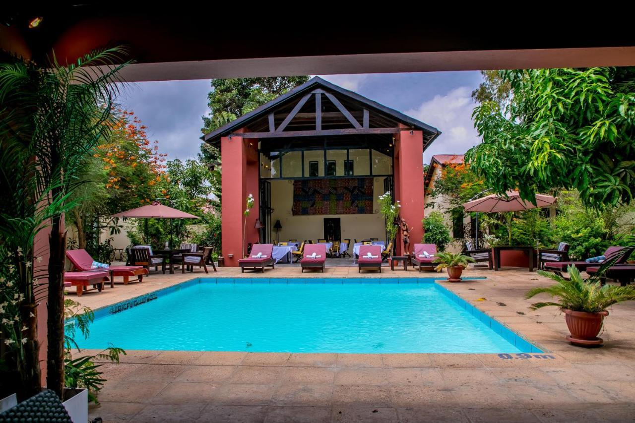 Hibiscus House Gambia Hotel Brufut Kültér fotó