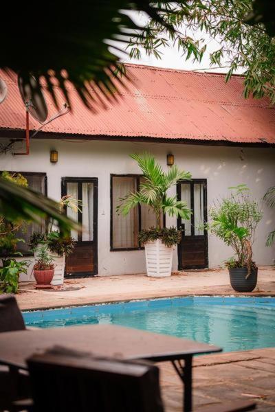 Hibiscus House Gambia Hotel Brufut Kültér fotó