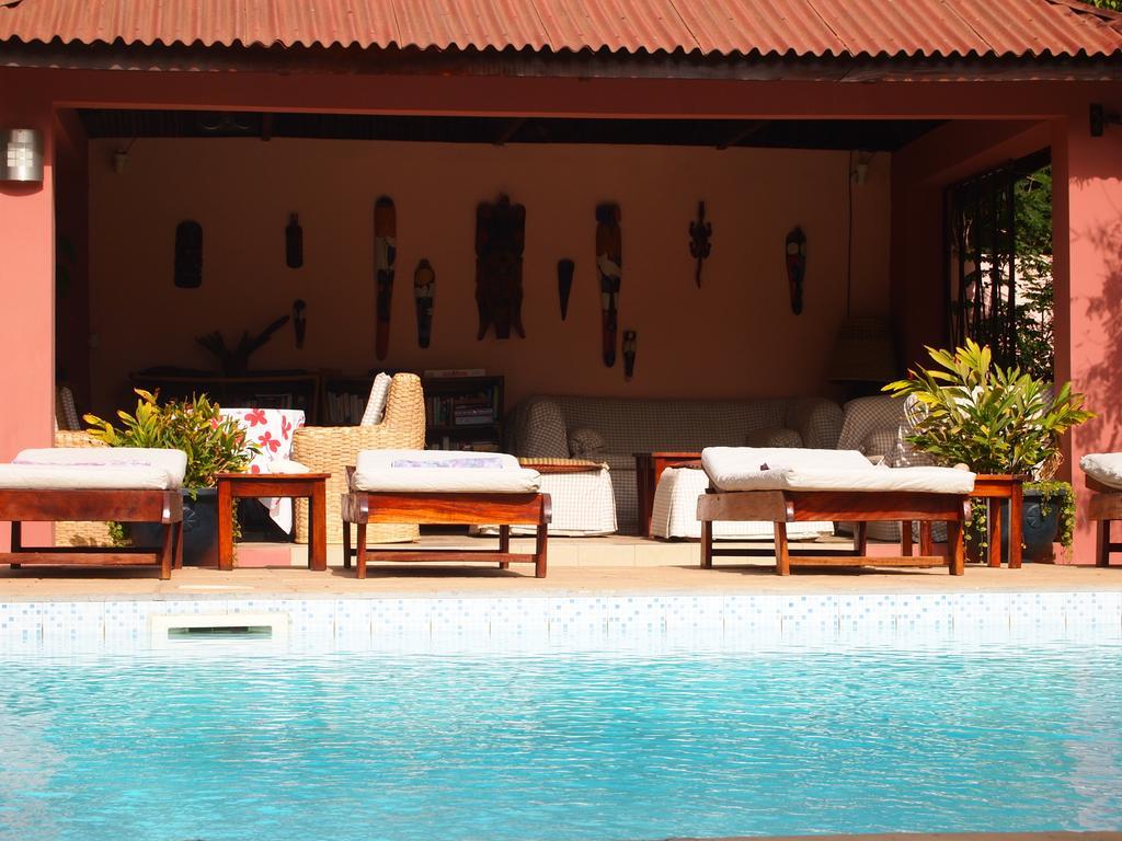 Hibiscus House Gambia Hotel Brufut Kültér fotó