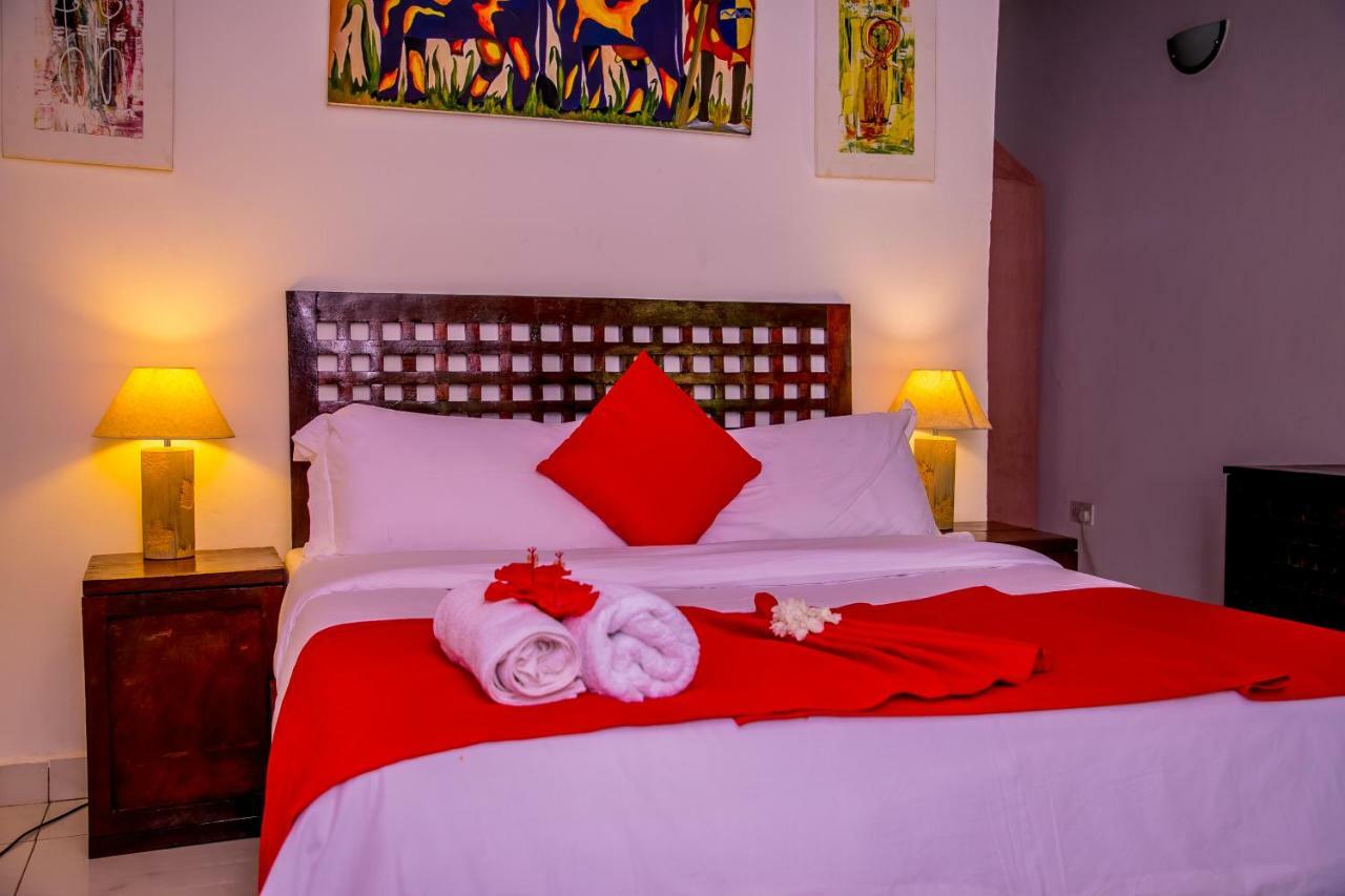 Hibiscus House Gambia Hotel Brufut Kültér fotó