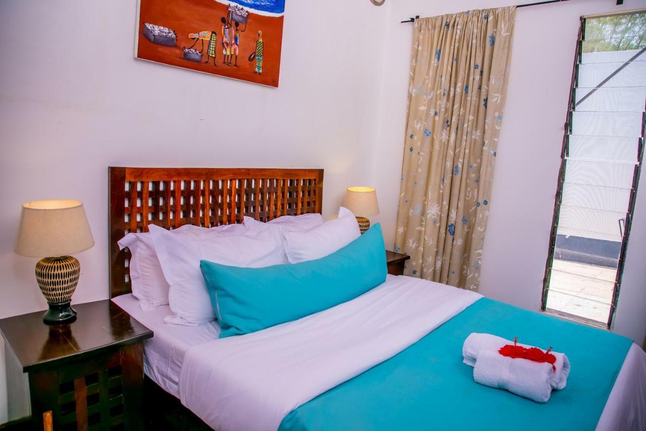 Hibiscus House Gambia Hotel Brufut Kültér fotó